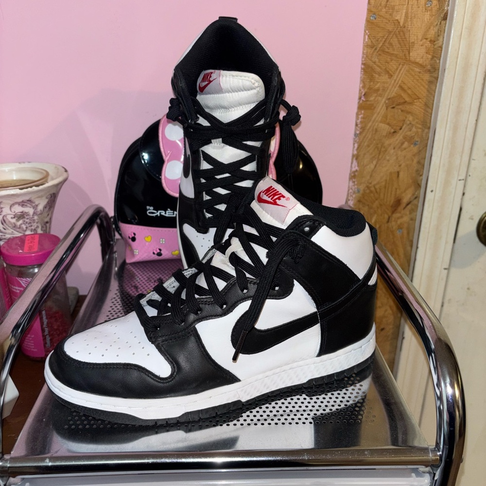 Nike Dunk High Sneakers - Picture 3 of 11